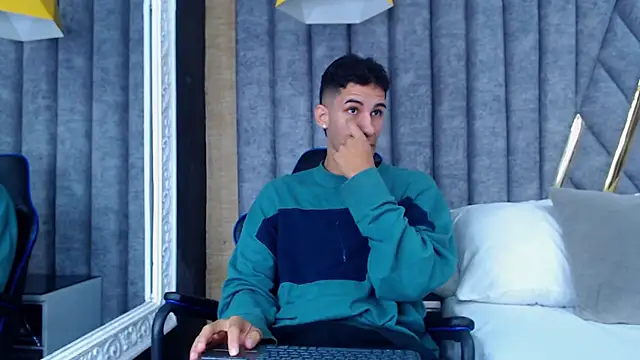 Snapshot of JakeMoxley chatting on February 27, 12:56 pm JakeMoxley online show from February 27, 12:56 pm