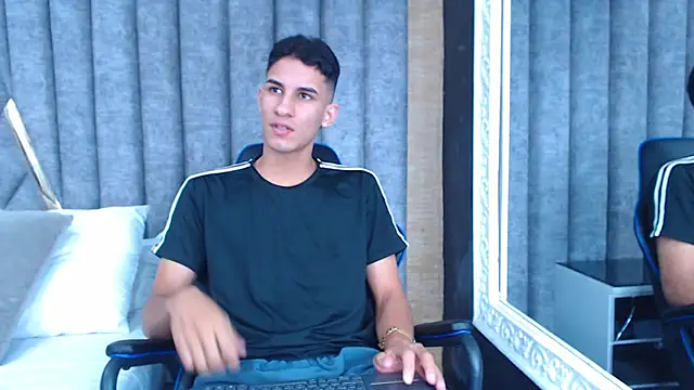 Snapshot of JakeMoxley chatting on March 3, 12:05 pm JakeMoxley online show from March 3, 12:05 pm