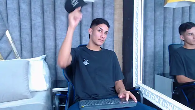 Snapshot of JakeMoxley chatting on March 6, 11:58 am JakeMoxley online show from March 6, 11:58 am