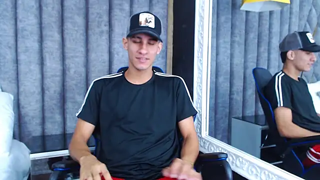 Snapshot of JakeMoxley chatting on March 13, 12:35 pm JakeMoxley online show from March 13, 12:35 pm