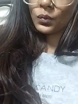 Snapshot of Aaliya_Love chatting on January 21, 4:48 pm Aaliya Love online show from January 21, 4:48 pm