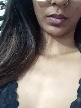 Snapshot of Aaliya_Love chatting on January 29, 6:12 am Aaliya Love online show from January 29, 6:12 am