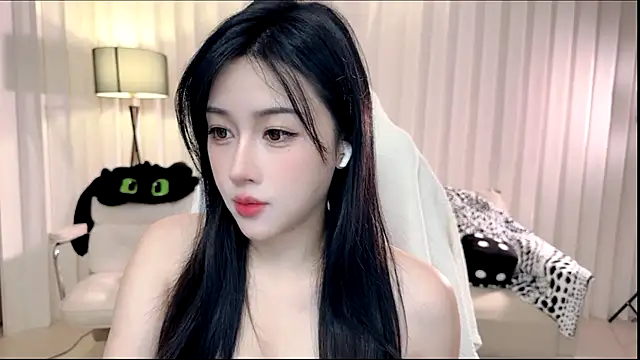 K-moumou online show from November 12, 3:23 pm