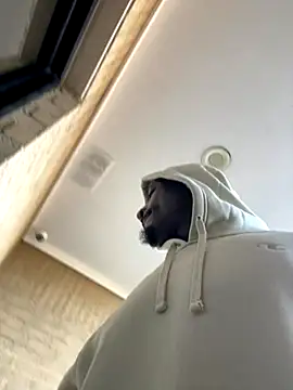 Snapshot of Backshort11 chatting on November 3, 3:13 pm Backshort11 online show from November 3, 3:13 pm