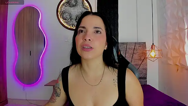 Snapshot of tatiana_sc chatting on October 8, 1:20 pm tatiana sc online show from October 8, 1:20 pm