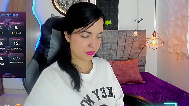 Snapshot of tatiana_sc chatting on October 10, 1:32 pm tatiana sc online show from October 10, 1:32 pm