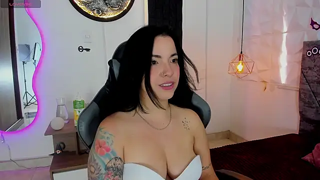 Snapshot of tatiana_sc chatting on October 29, 3:36 pm tatiana sc online show from October 29, 3:36 pm