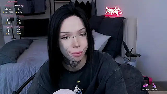Snapshot of Tanya_M chatting on May 8, 2:55 pm Tanya M online show from May 8, 2:55 pm