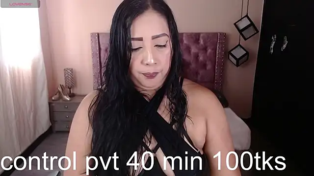 samanta owenss online show from December 26, 11:54 am