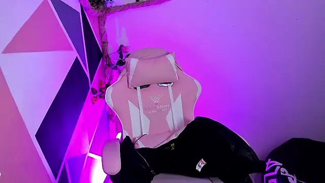 Carol Pinter online show from February 4, 2:45 pm