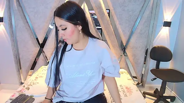 Snapshot of Annie9_ chatting on October 10, 4:55 am Annie9 online show from October 10, 4:55 am