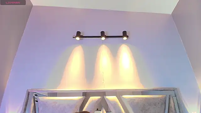 Snapshot of Annie9_ chatting on October 17, 3:42 am Annie9 online show from October 17, 3:42 am