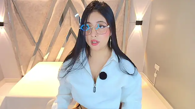 Snapshot of Annie9_ chatting on January 9, 3:31 am Annie9 online show from January 9, 3:31 am