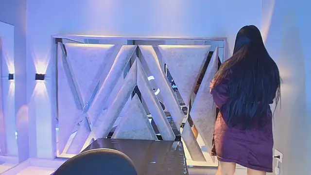 Snapshot of Annie9_ chatting on February 18, 4:19 am Annie9 online show from February 18, 4:19 am