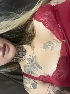 hotskinny1 online show from May 6, 10:26 pm