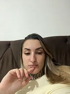 hotskinny1 online show from May 11, 11:13 pm