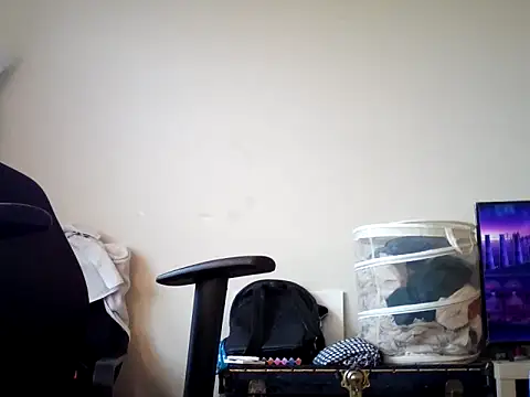 Snapshot of themasteer69 chatting on January 14, 1:38 pm themasteer69 online show from January 14, 1:38 pm