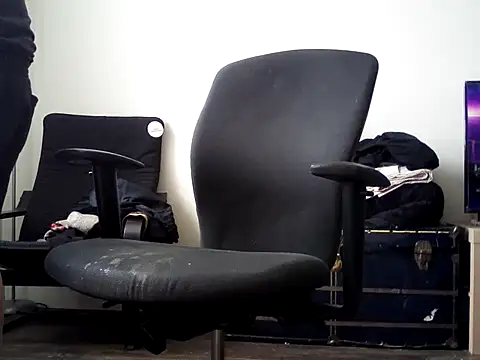 Snapshot of themasteer69 chatting on February 13, 2:42 pm themasteer69 online show from February 13, 2:42 pm