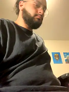 Snapshot of themasteer69 chatting on October 24, 10:39 pm themasteer69 online show from October 24, 10:39 pm