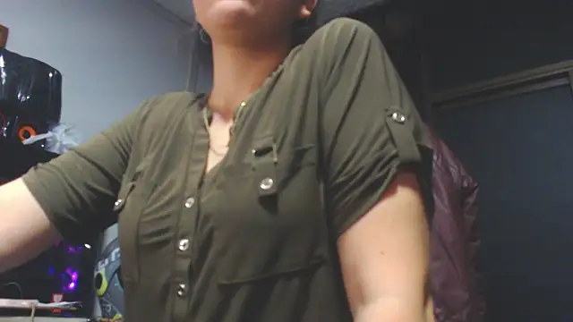 Lucianaferro  online show from November 1, 9:44 am