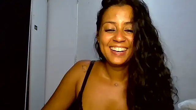 Snapshot of babywolf chatting on February 17, 12:43 am babywolf online show from February 17, 12:43 am