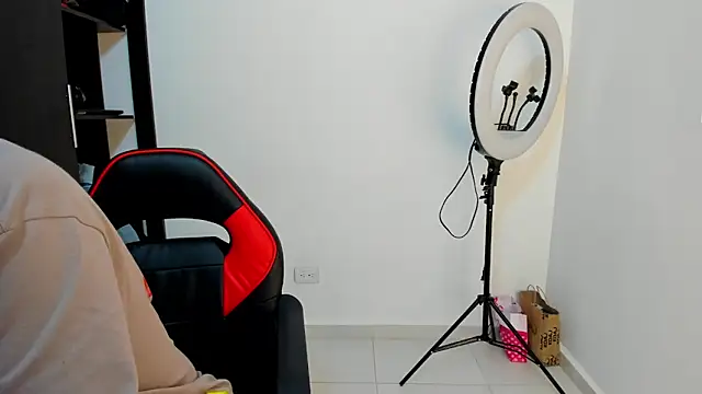 Snapshot of Camilo_Marin chatting on December 4, 3:48 am Camilo Marin online show from December 4, 3:48 am