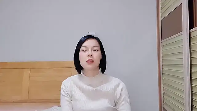 Linda-LL online show from January 10, 11:11 am