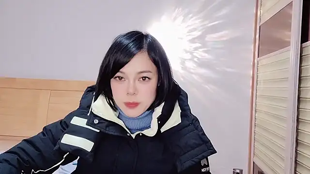 Linda-LL online show from January 13, 12:45 pm