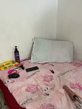 paisitahot1975 online show from March 6, 11:01 pm