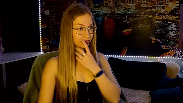 Snapshot of pusyavykusya chatting on April 1, 7:22 pm pusyavykusya online show from April 1, 7:22 pm