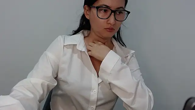 Snapshot of vanna_9 chatting on October 18, 4:19 pm vanna 9 online show from October 18, 4:19 pm