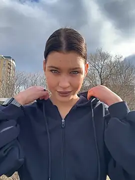 KikiWatson online show from February 13, 7:37 am