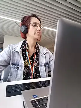 your red rose  online show from January 16, 4:28 pm