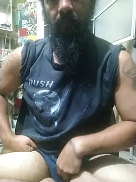 Snapshot of MuddiedCavy chatting on December 5, 5:38 am MuddiedCavy online show from December 5, 5:38 am