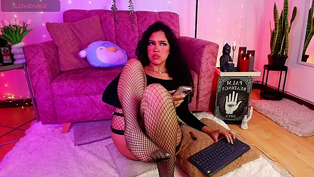 Sara Jhonson online show from May 15, 11:23 pm