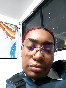 Snapshot of Cinnamon-Skin chatting on December 29, 11:39 pm Cinnamon-Skin online show from December 29, 11:39 pm