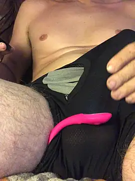 Snapshot of thismybody chatting on July 21, 3:09 am thismybody online show from July 21, 3:09 am
