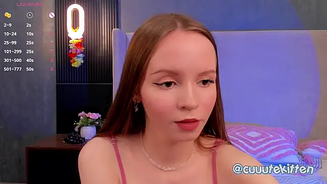 AlodiaHamblett online show from October 8, 7:39 am