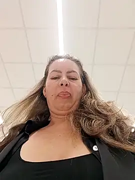 Snapshot of uber_babe chatting on March 13, 12:01 pm uber babe online show from March 13, 12:01 pm