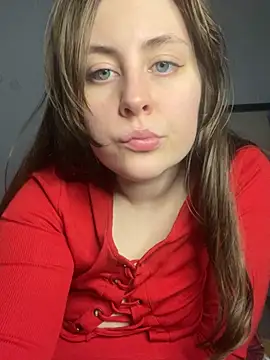 Snapshot of Topvi_ chatting on January 3, 1:14 pm Topvi online show from January 3, 1:14 pm