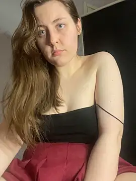 Snapshot of Topvi_ chatting on February 18, 12:17 pm Topvi online show from February 18, 12:17 pm