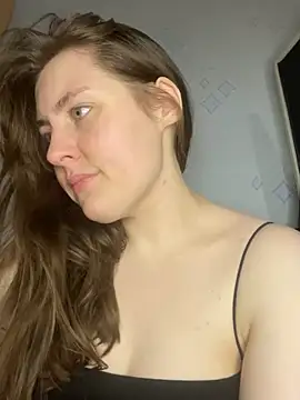 Snapshot of Topvi_ chatting on February 21, 7:43 pm Topvi online show from February 21, 7:43 pm