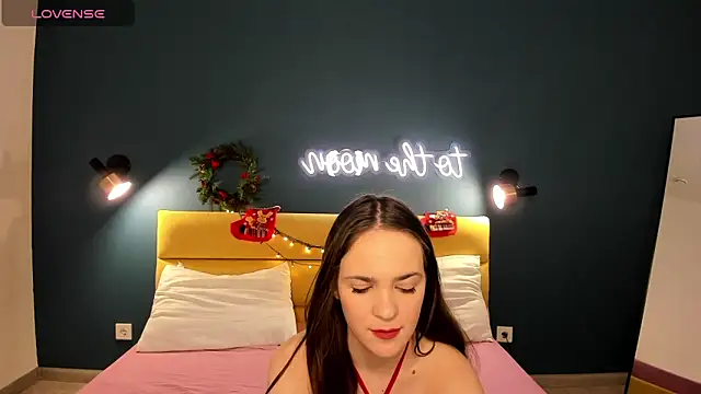 Snapshot of Selena_Cutiee chatting on January 1, 3:02 am Selena Cutiee online show from January 1, 3:02 am