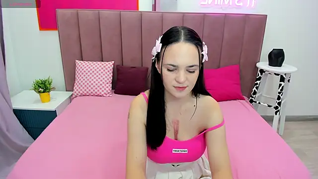 Snapshot of Selena_Cutiee chatting on September 12, 1:17 am Selena Cutiee online show from September 12, 1:17 am