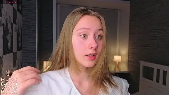 Snapshot of EthalBuffkin chatting on October 30, 7:14 pm EthalBuffkin online show from October 30, 7:14 pm