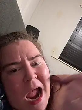 Snapshot of Viola_SassyX chatting on March 12, 10:07 pm Viola SassyX online show from March 12, 10:07 pm