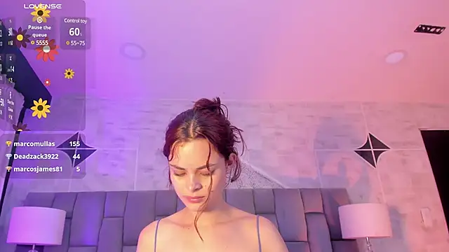 HannaRhodes online show from January 4, 4:11 pm