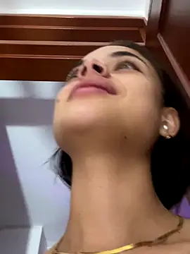 HannaRhodes online show from November 23, 12:27 pm