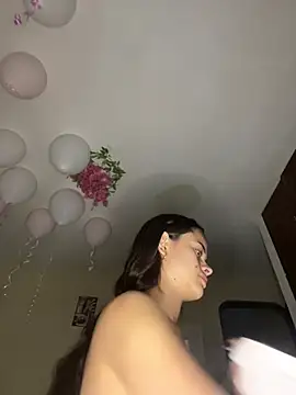 HannaRhodes online show from May 4, 4:19 am