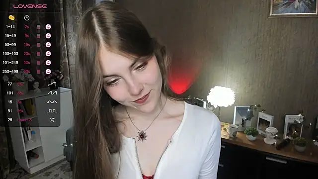 DarleneHatt online show from March 10, 9:18 pm